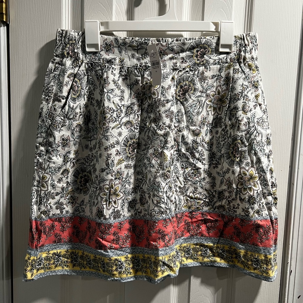 NWT Loft Outlet Skirt Floral White/Black/Pink/Yellow Medium Has Pockets 🙌🏼